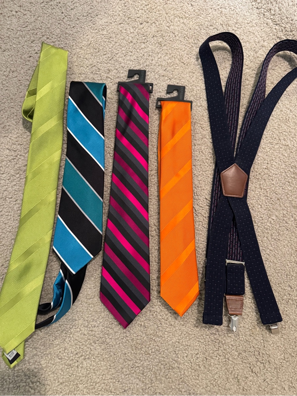 Men's Express Ties set of 4 & Suspenders - Classic Formal Accessory